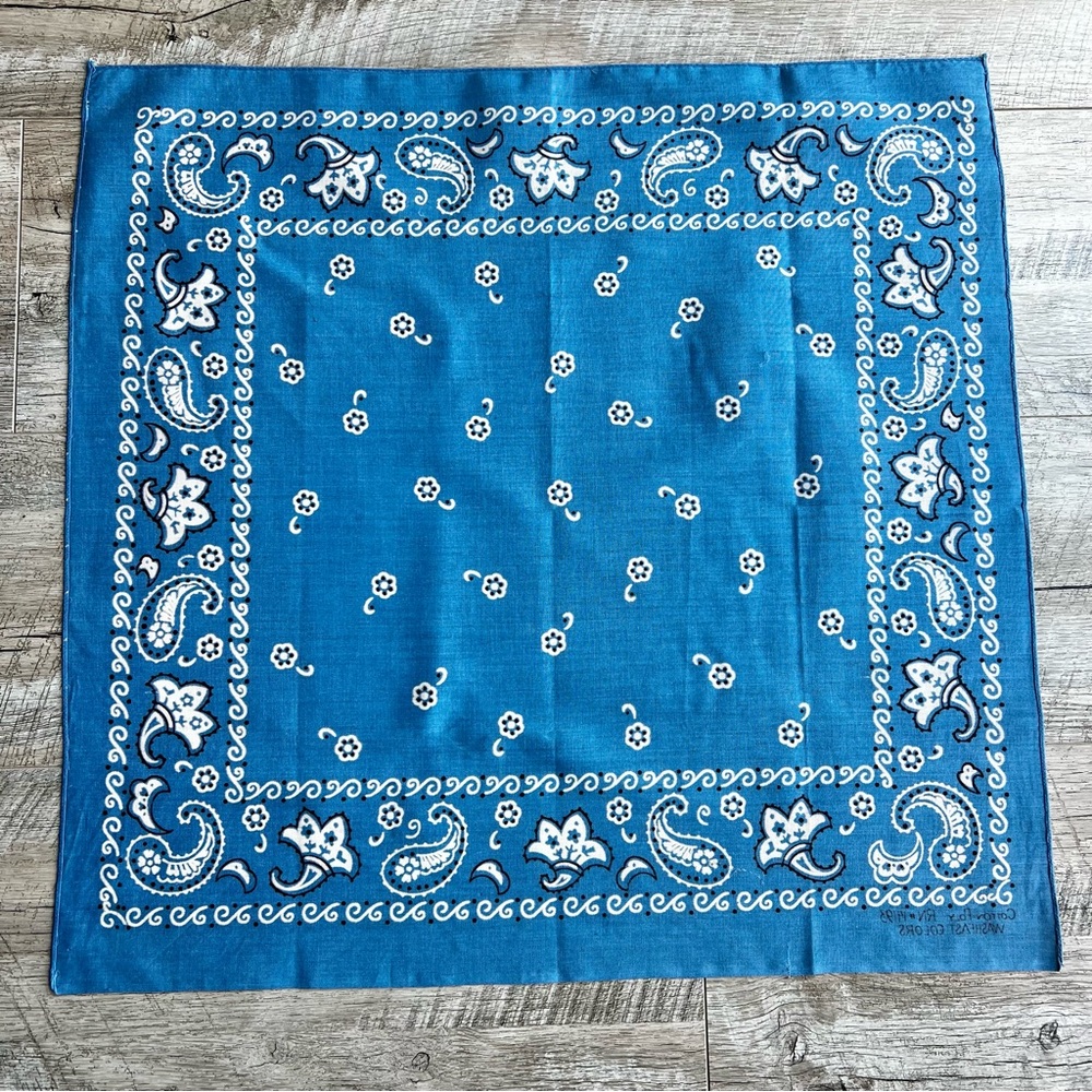 Vintage 1950s 1960s Blue Paisley Bandana Washfast Colors Rare Blue!